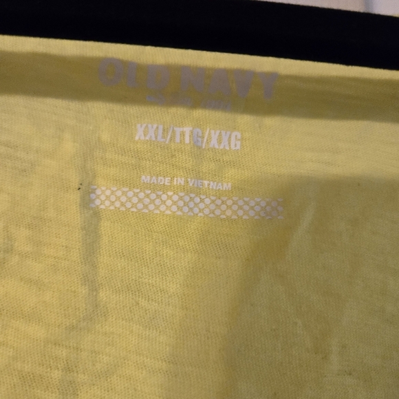 Old Navy yellow 'Los Angeles' tshirt - XXL - Picture 3 of 3